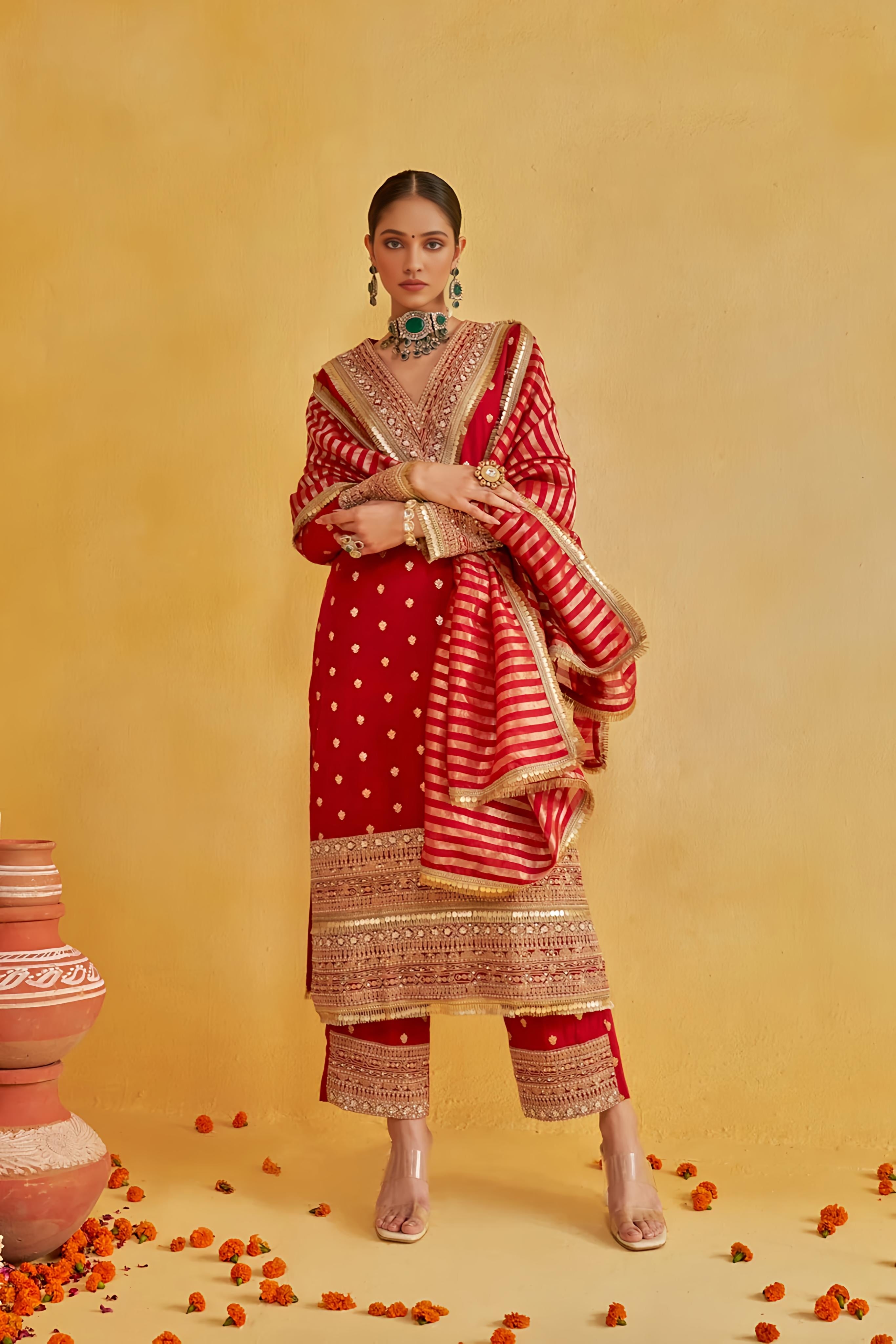 Maalank Shree Lal Kurta Set