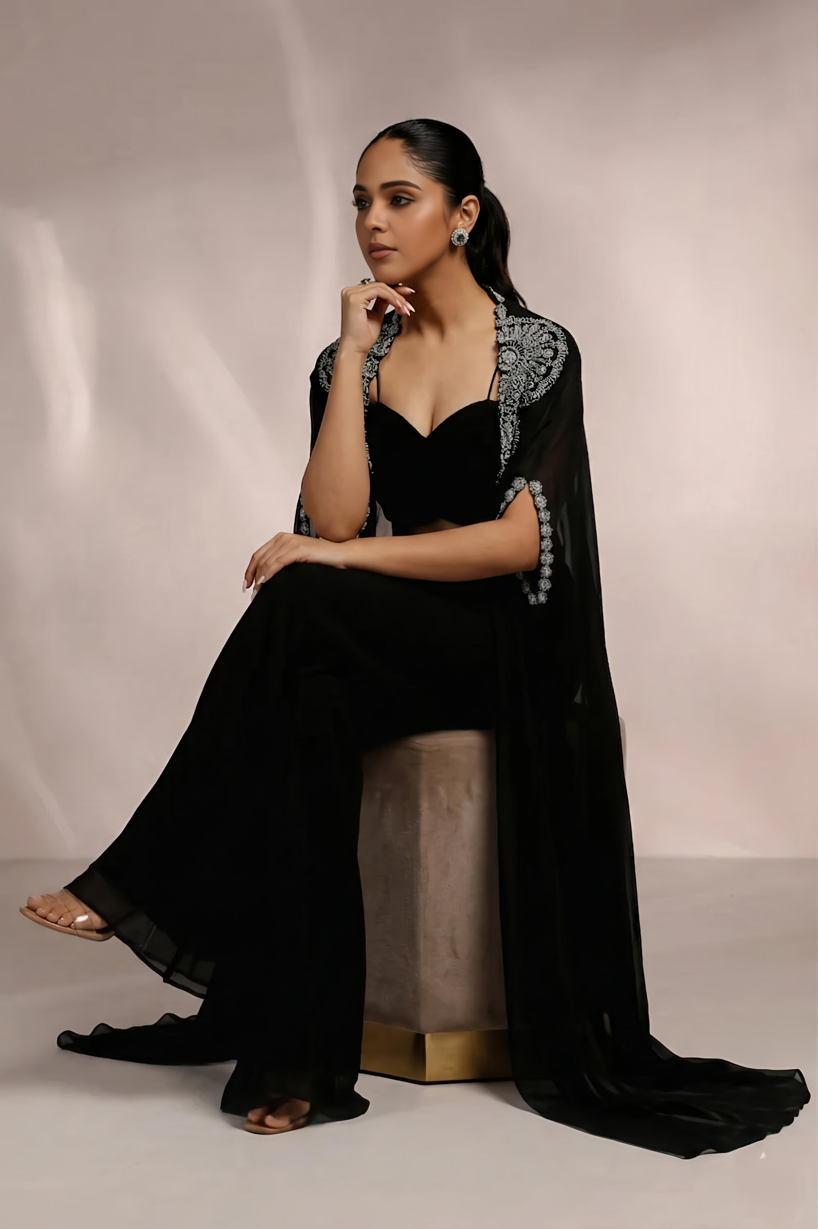 RUCHING BLOUSE WITH SIDE SLIGHT PANT AND CAPE SET
