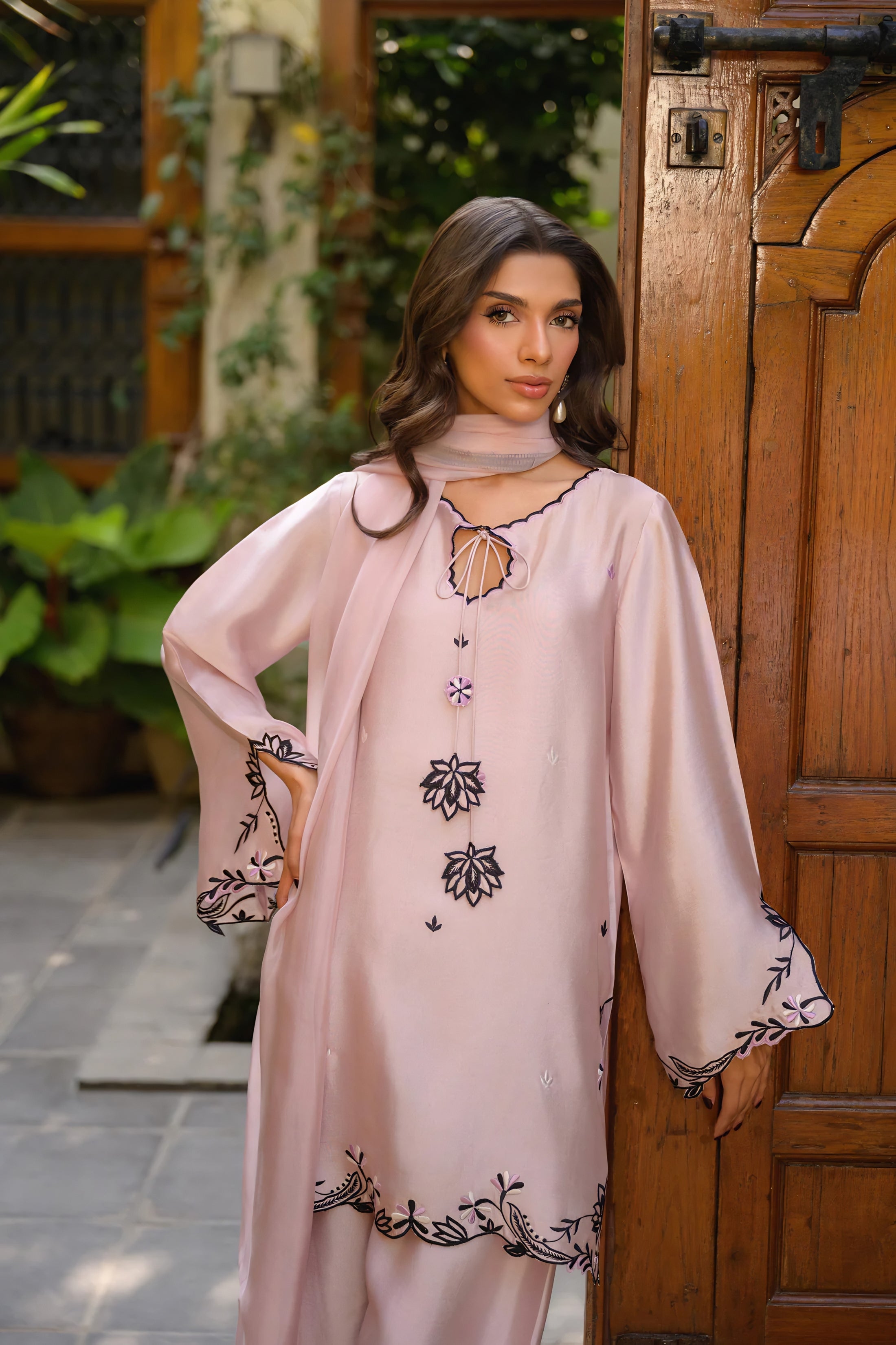 Lyla Farshi Set