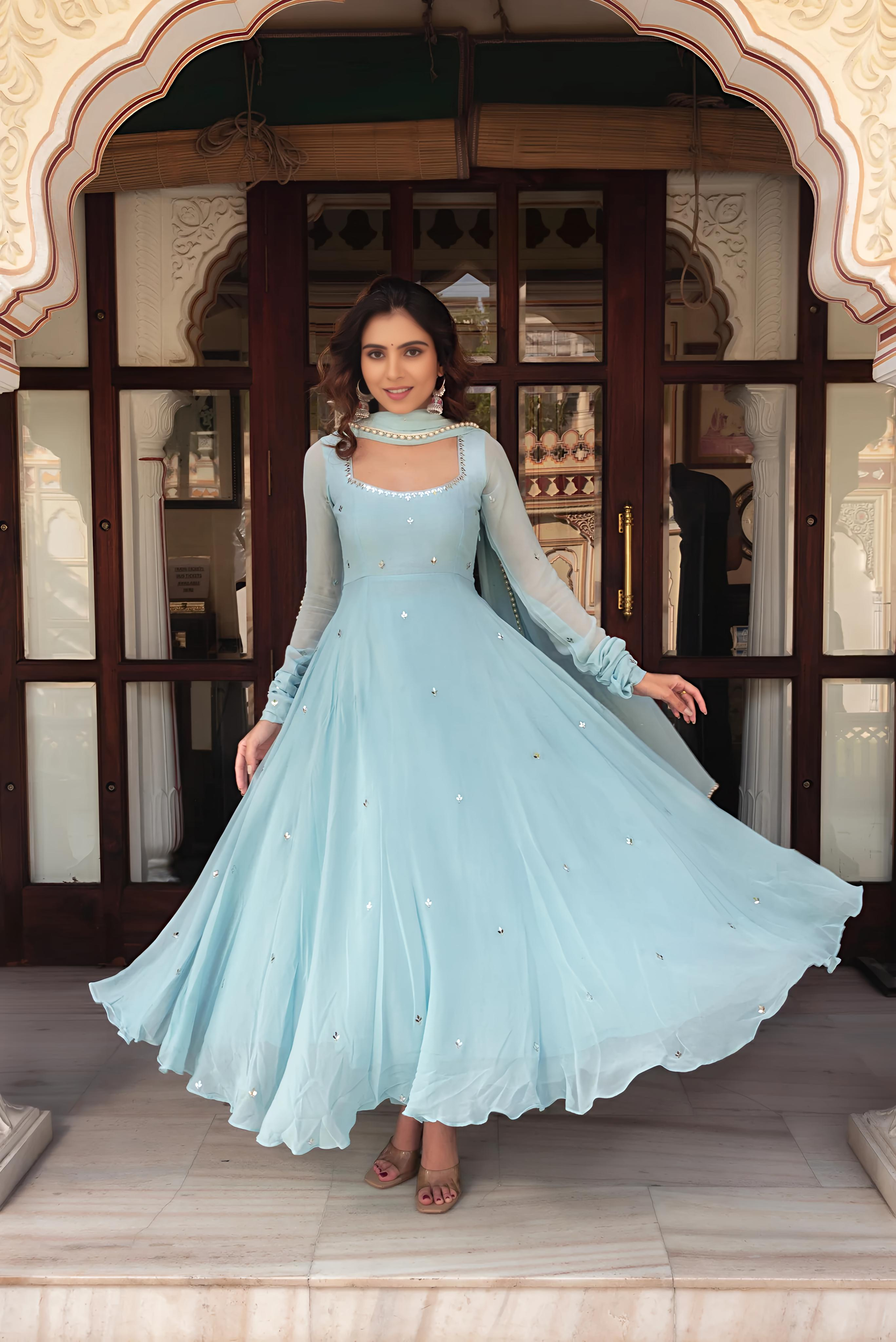 Aaina Suit Set