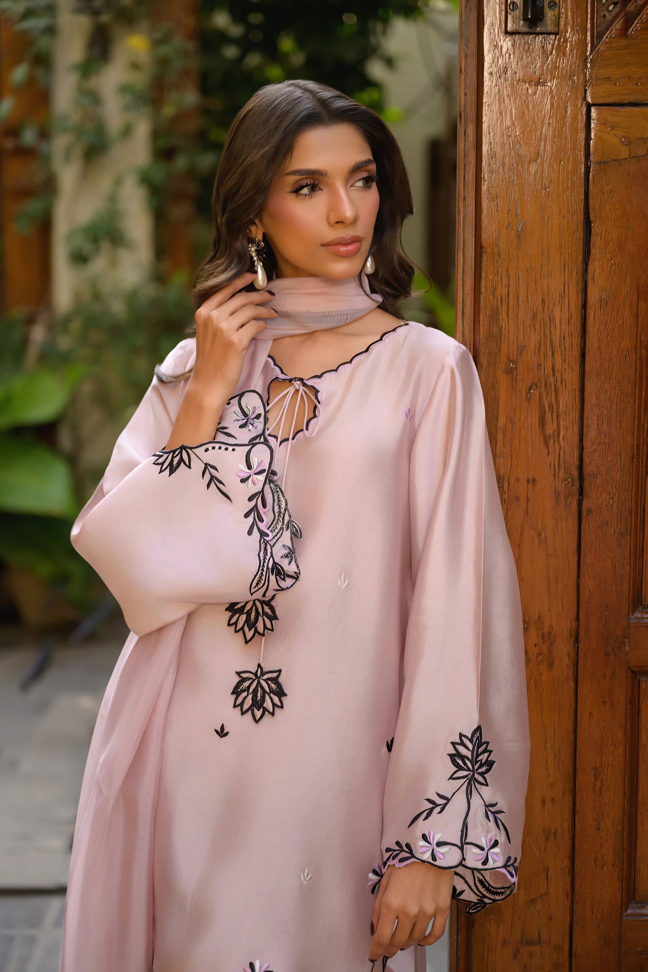 Lyla Farshi Set