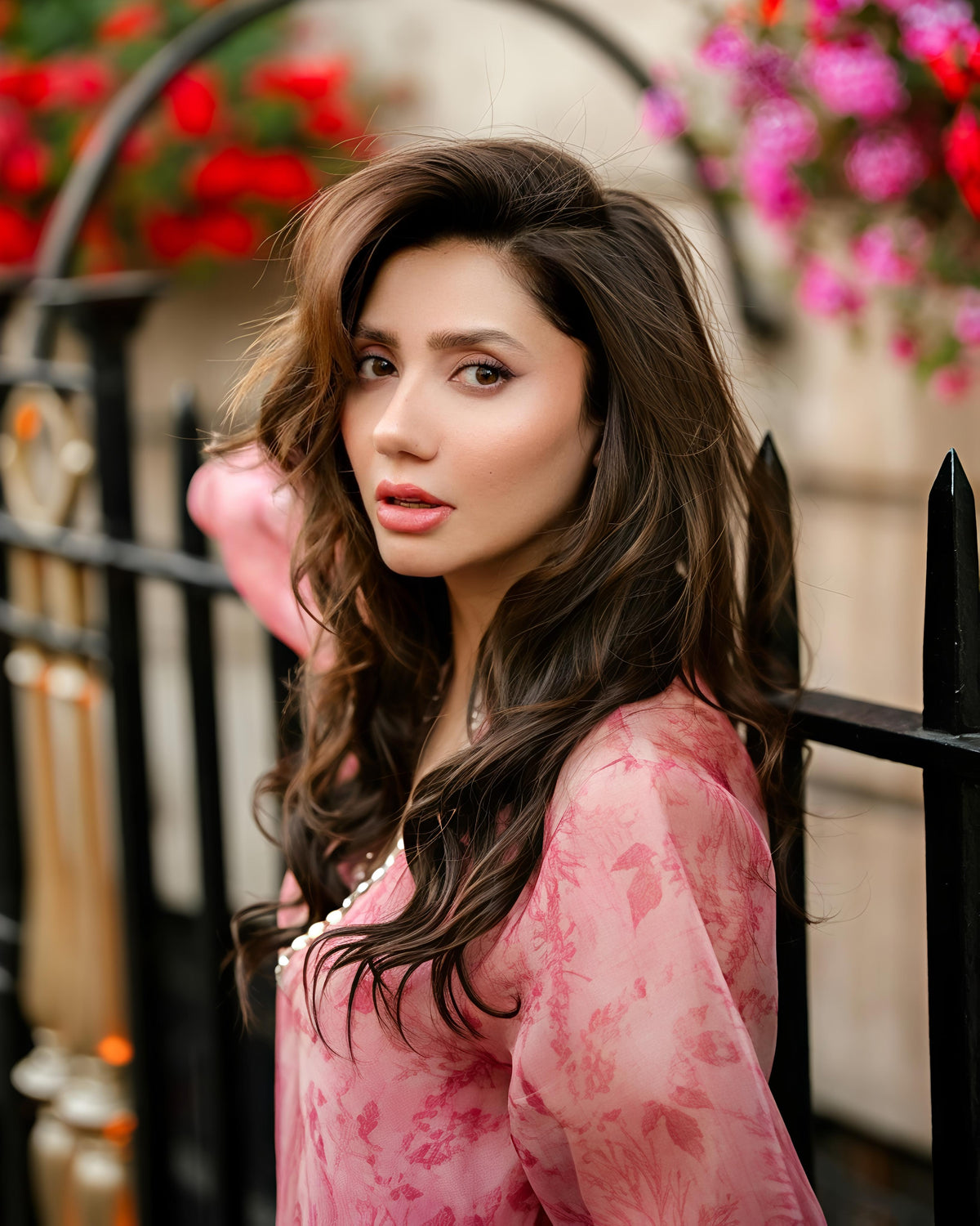 Mahira Khan Pink Suit