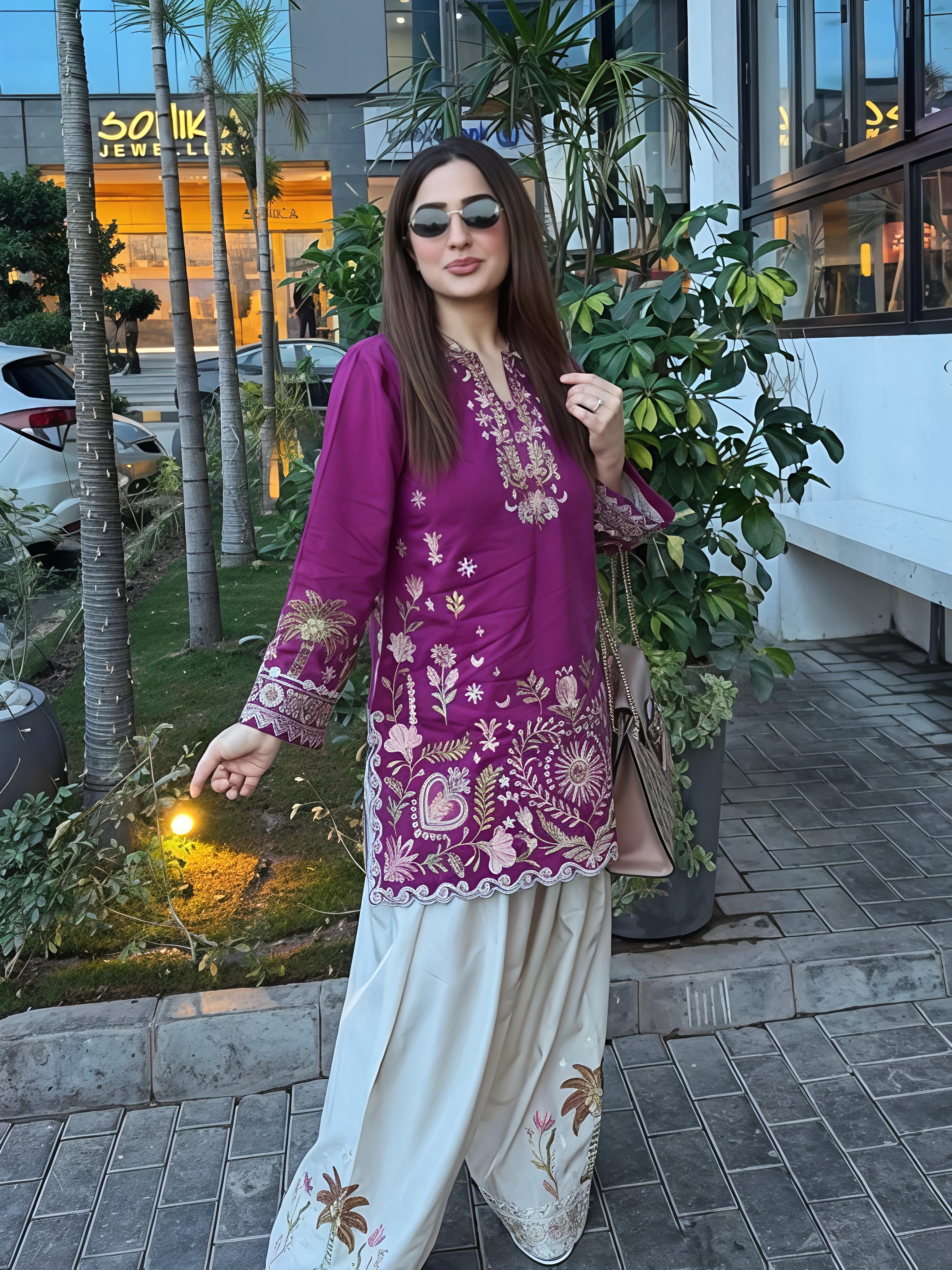 Rang-E-Malka Premium Farsi Set