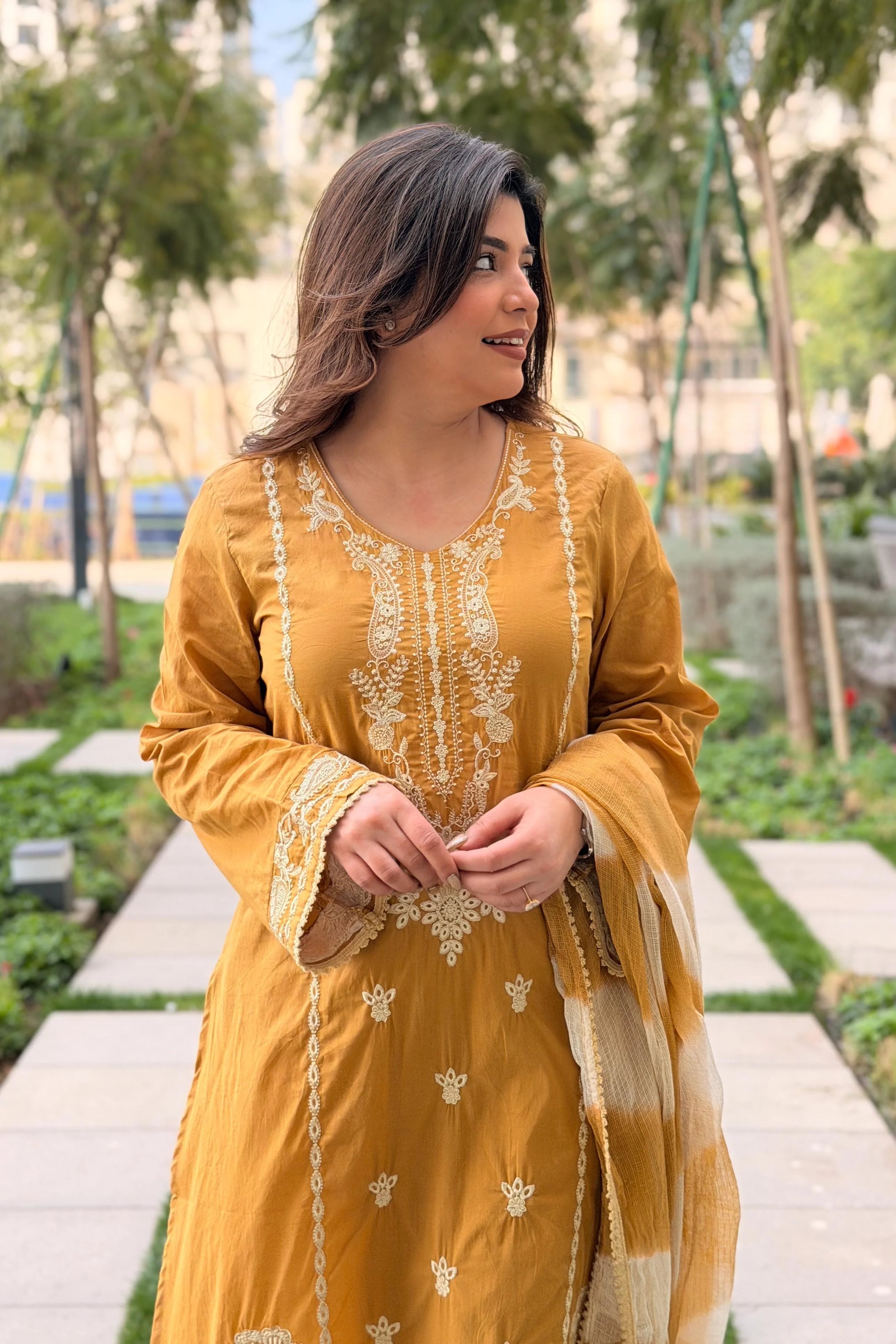 Roman Silk Embroidered Kurti Pant Dupatta Set