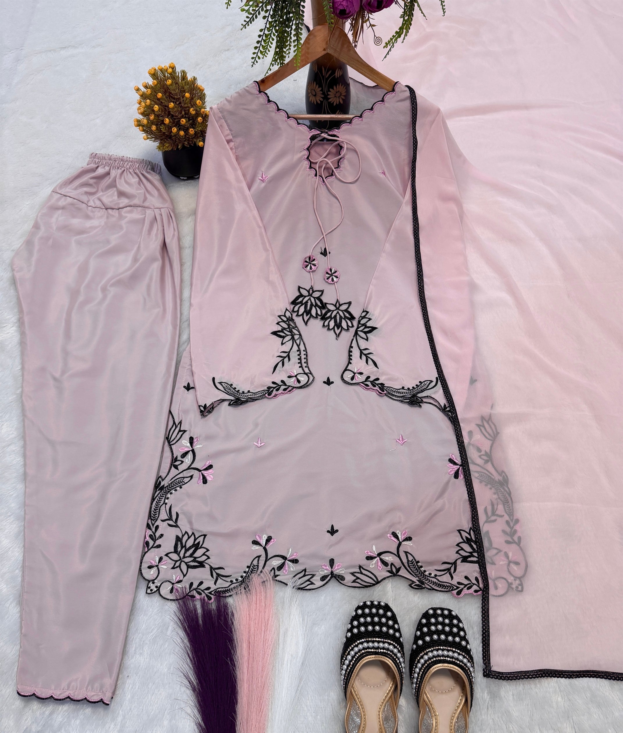 Lyla Farshi Set