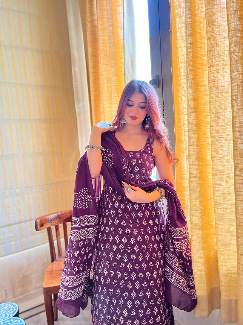 Deep Wine Purple Rayon Slub Geometric Print Sleeveless Kurta Set
