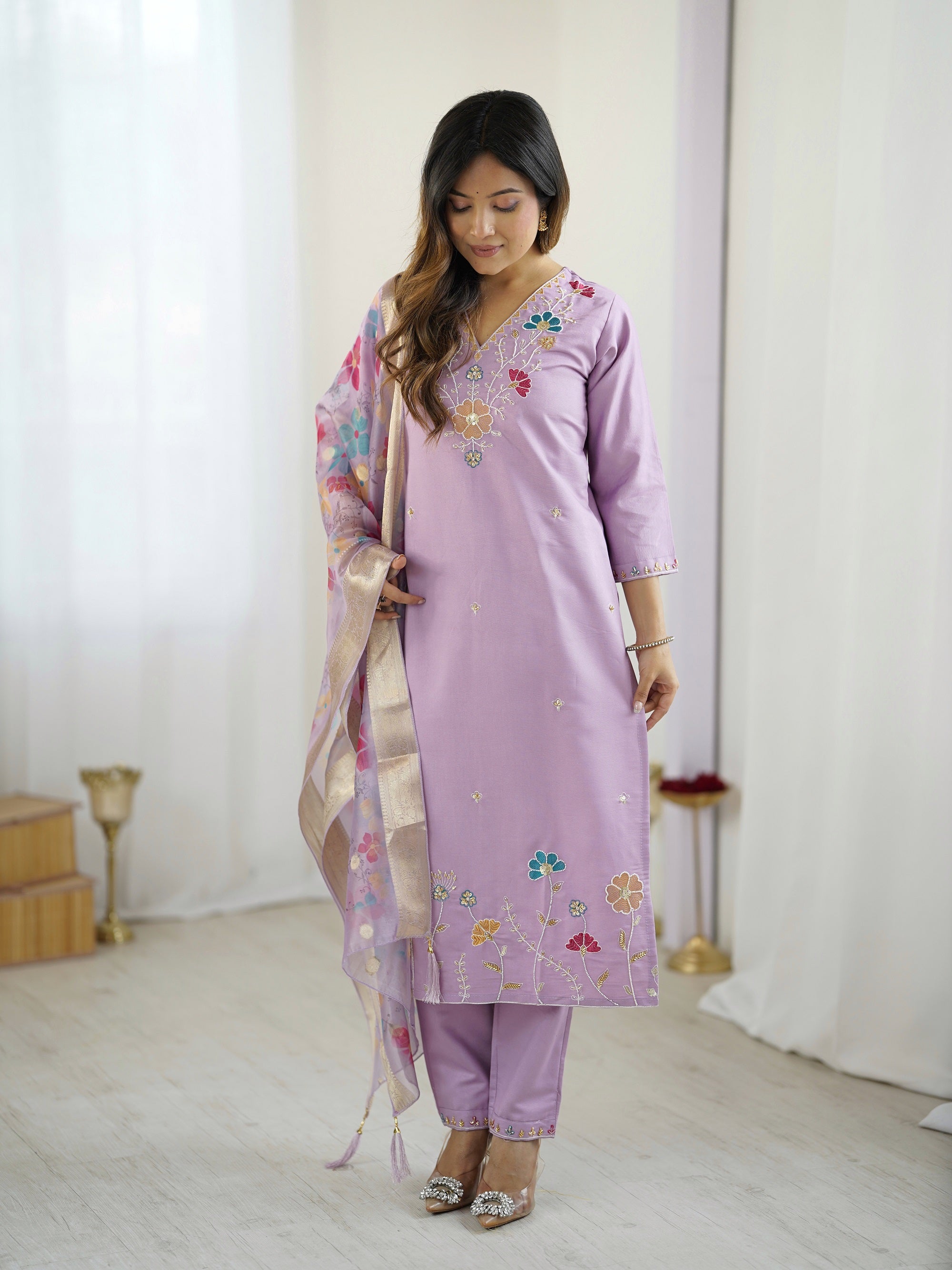 Lavender Viscose Gadhwal Beads Work Kurta Set