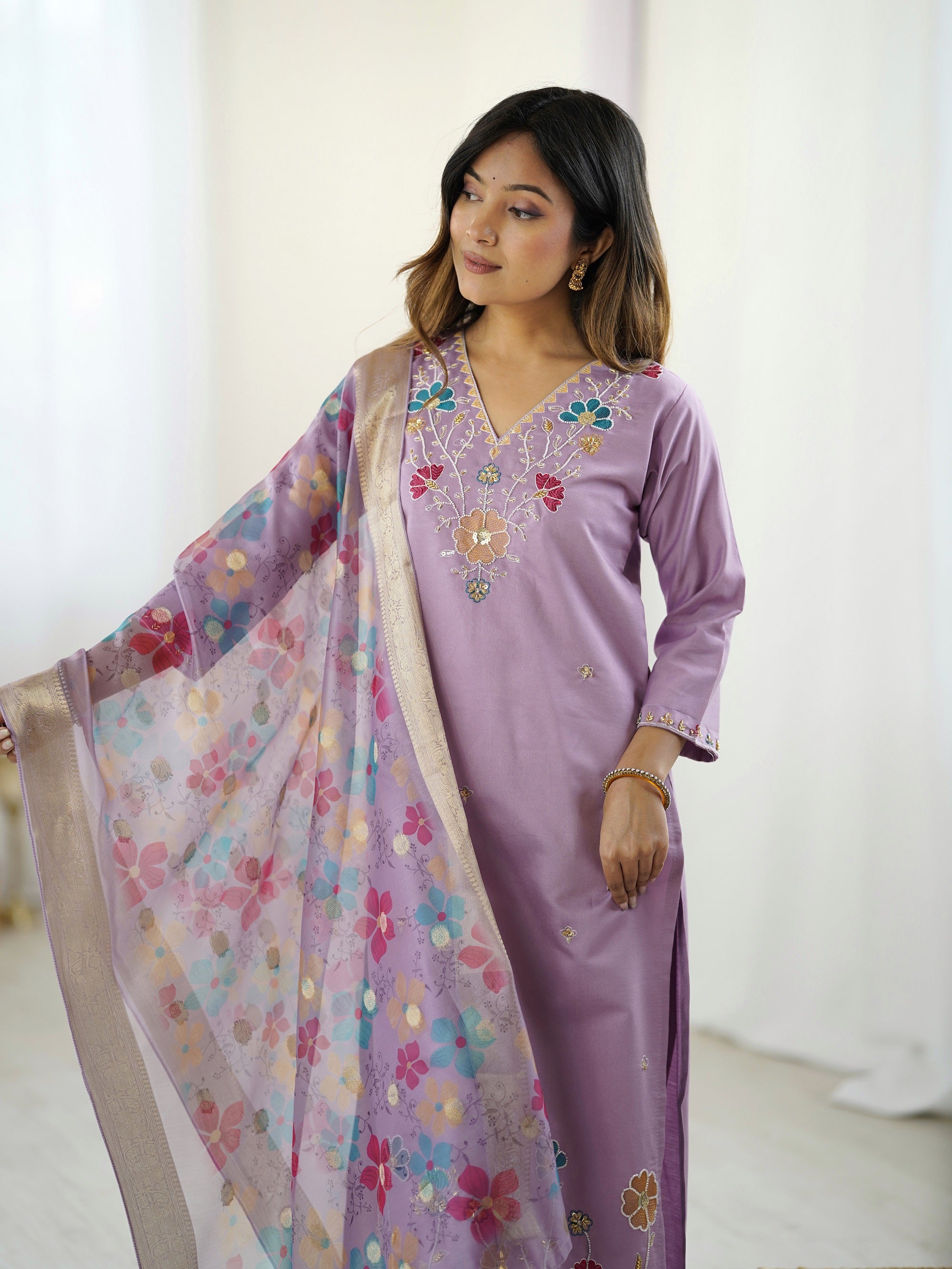 Lavender Viscose Gadhwal Beads Work Kurta Set