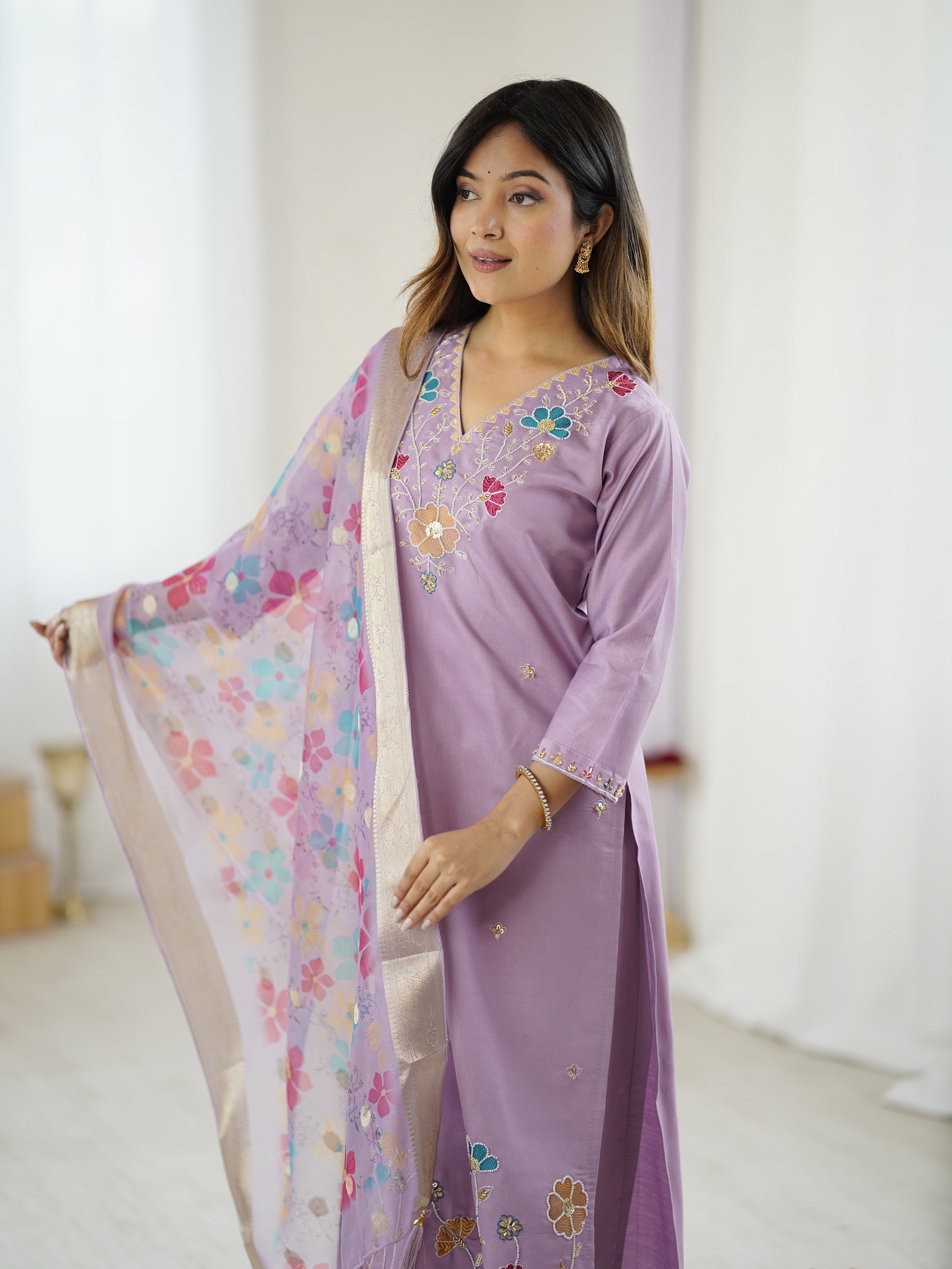 Lavender Viscose Gadhwal Beads Work Kurta Set