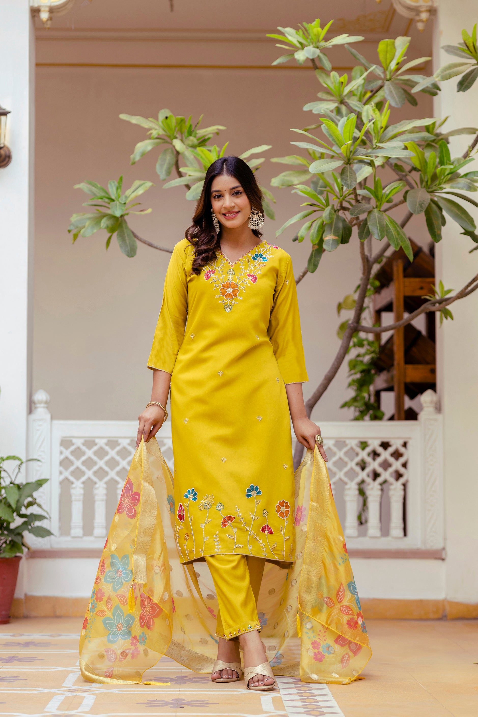 Yellow Viscose Gadhwal Embroidered Kurta Set