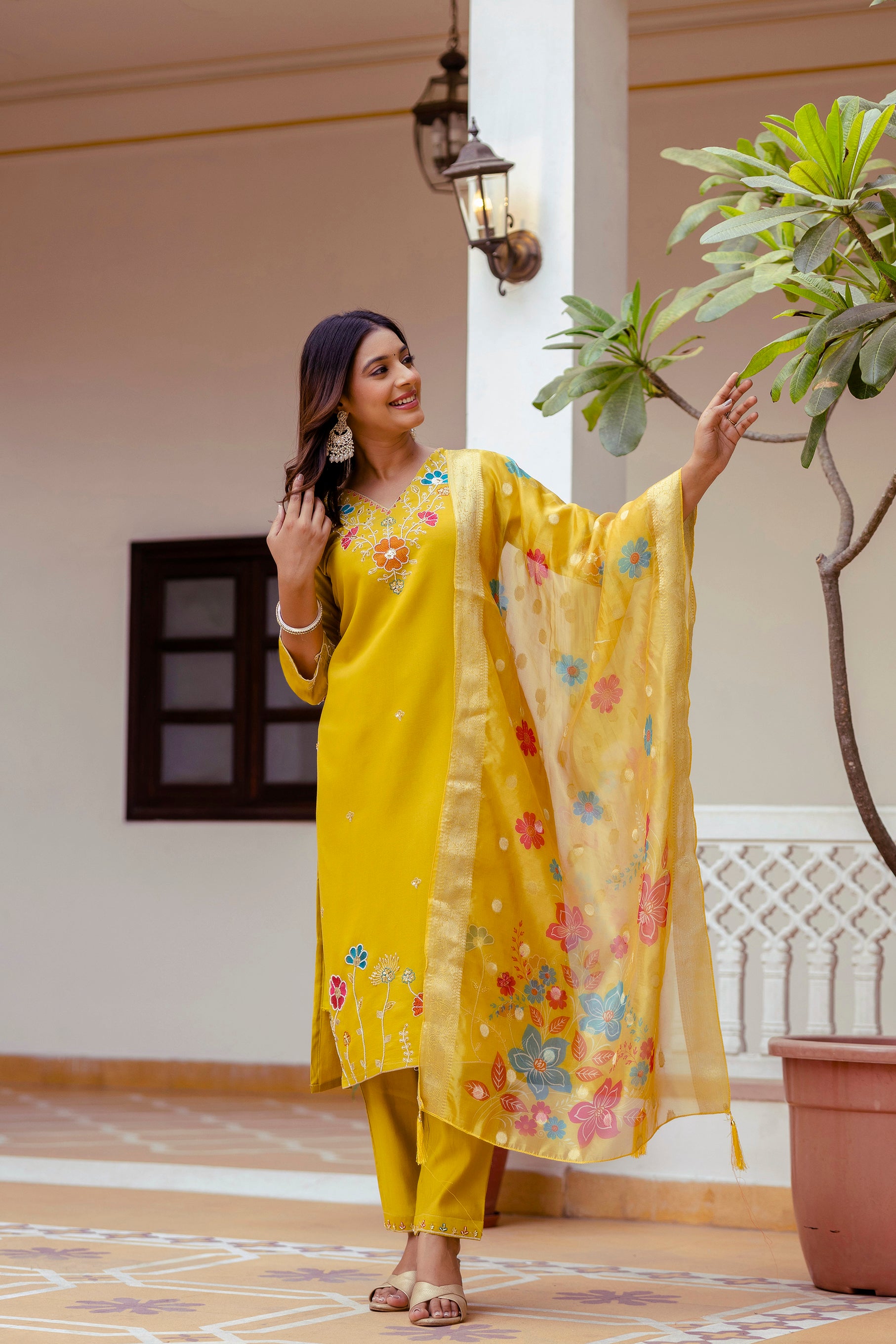 Yellow Viscose Gadhwal Embroidered Kurta Set