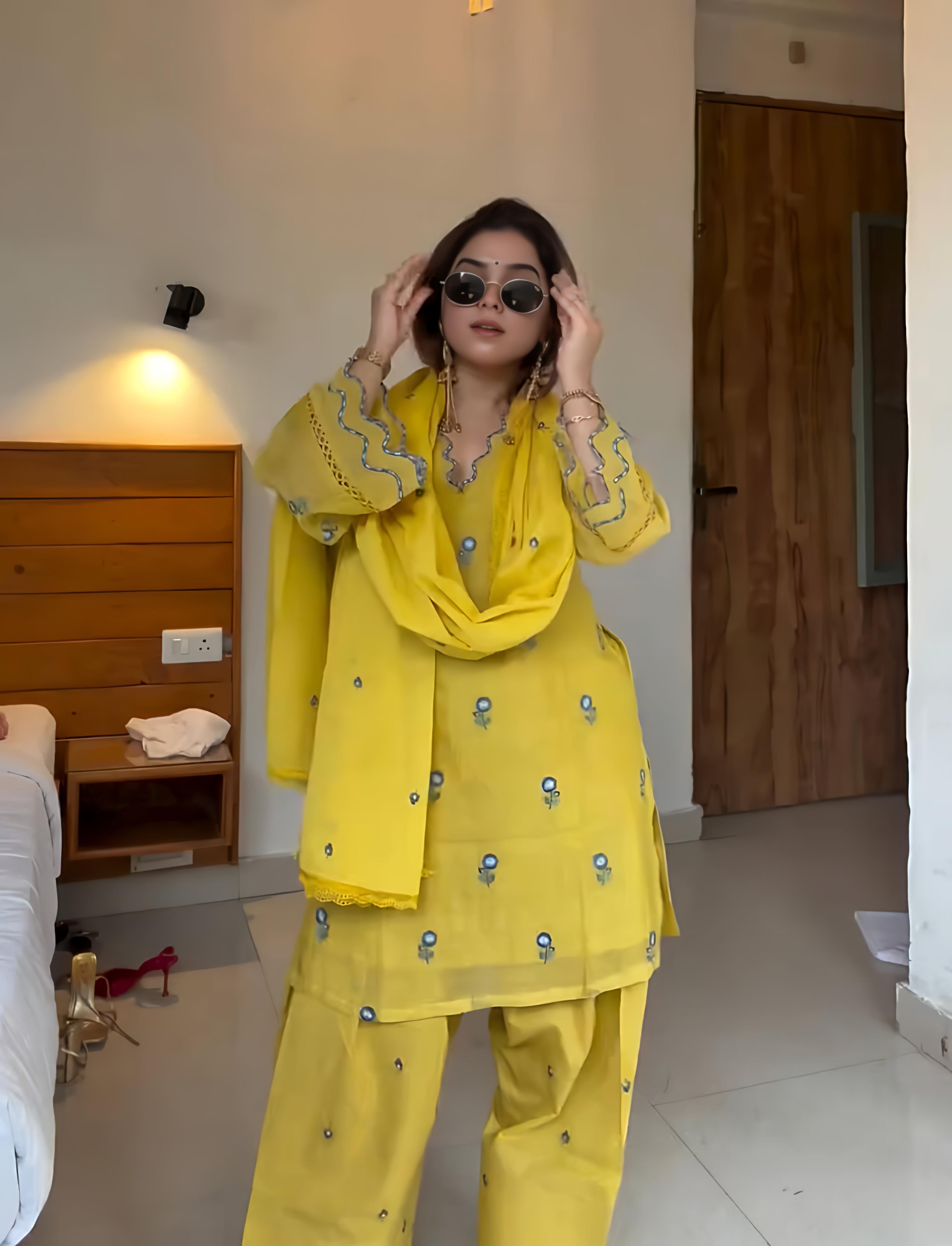Yellow Embroidered Chanderi Kurta with Farshi Salwar - Set