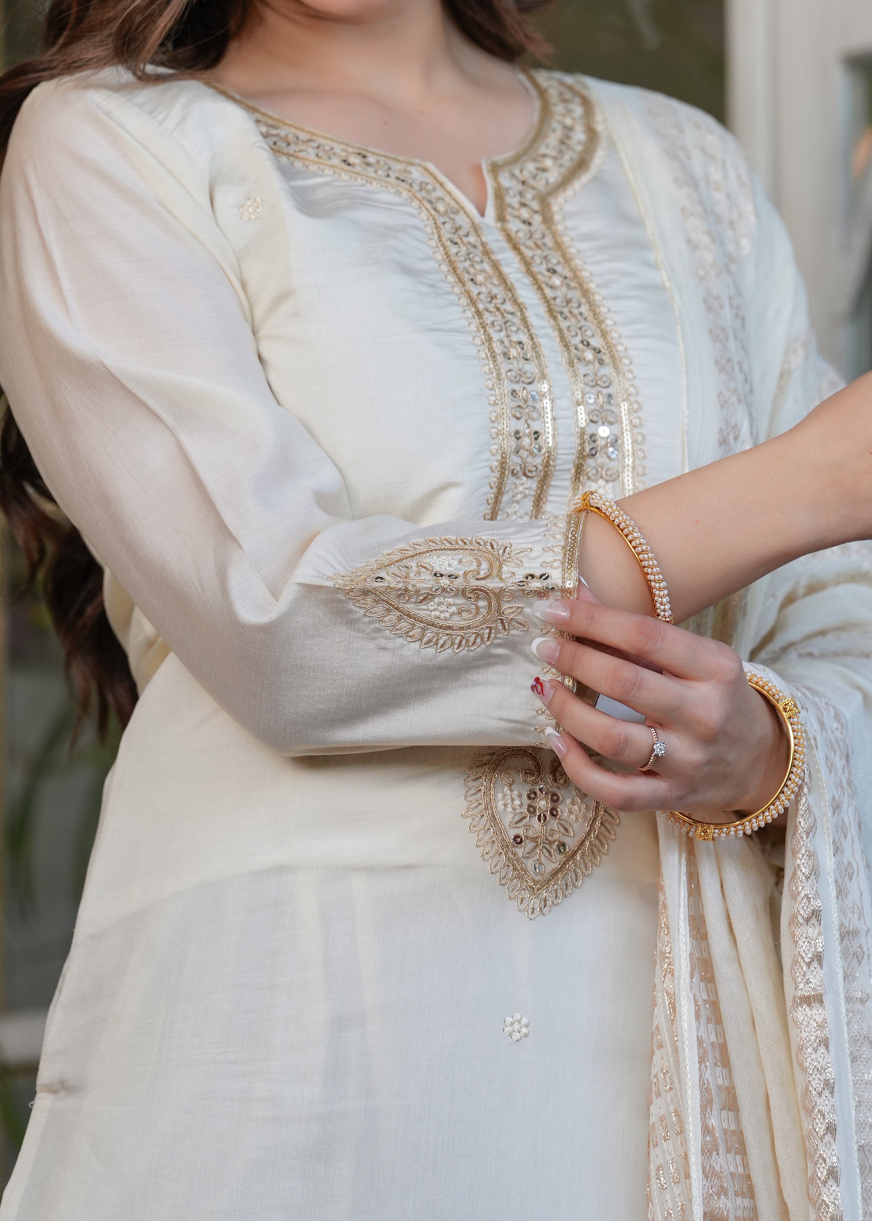 Cream Viscose Chanderi Embroidered Kurta Set