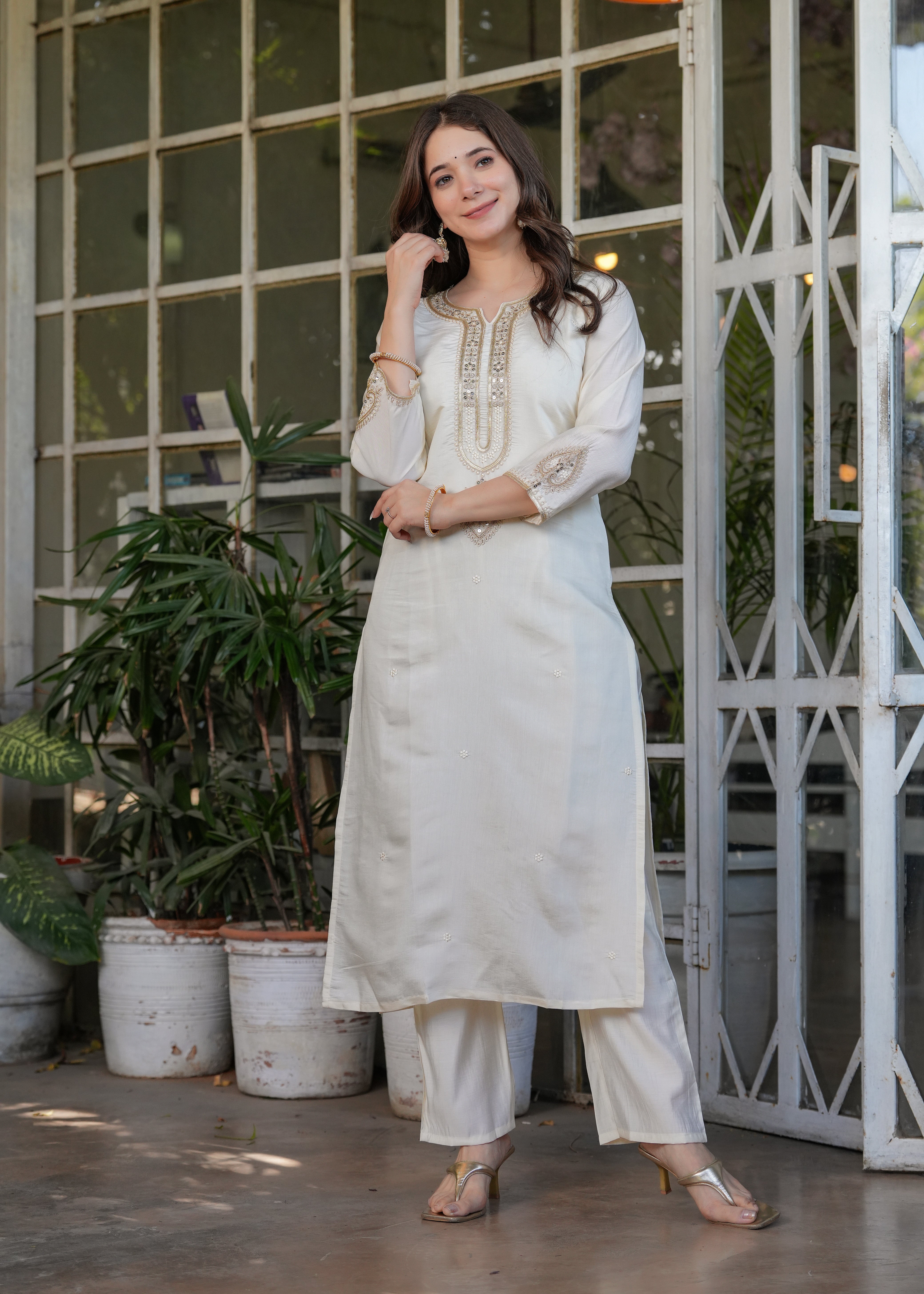 Cream Viscose Chanderi Embroidered Kurta Set