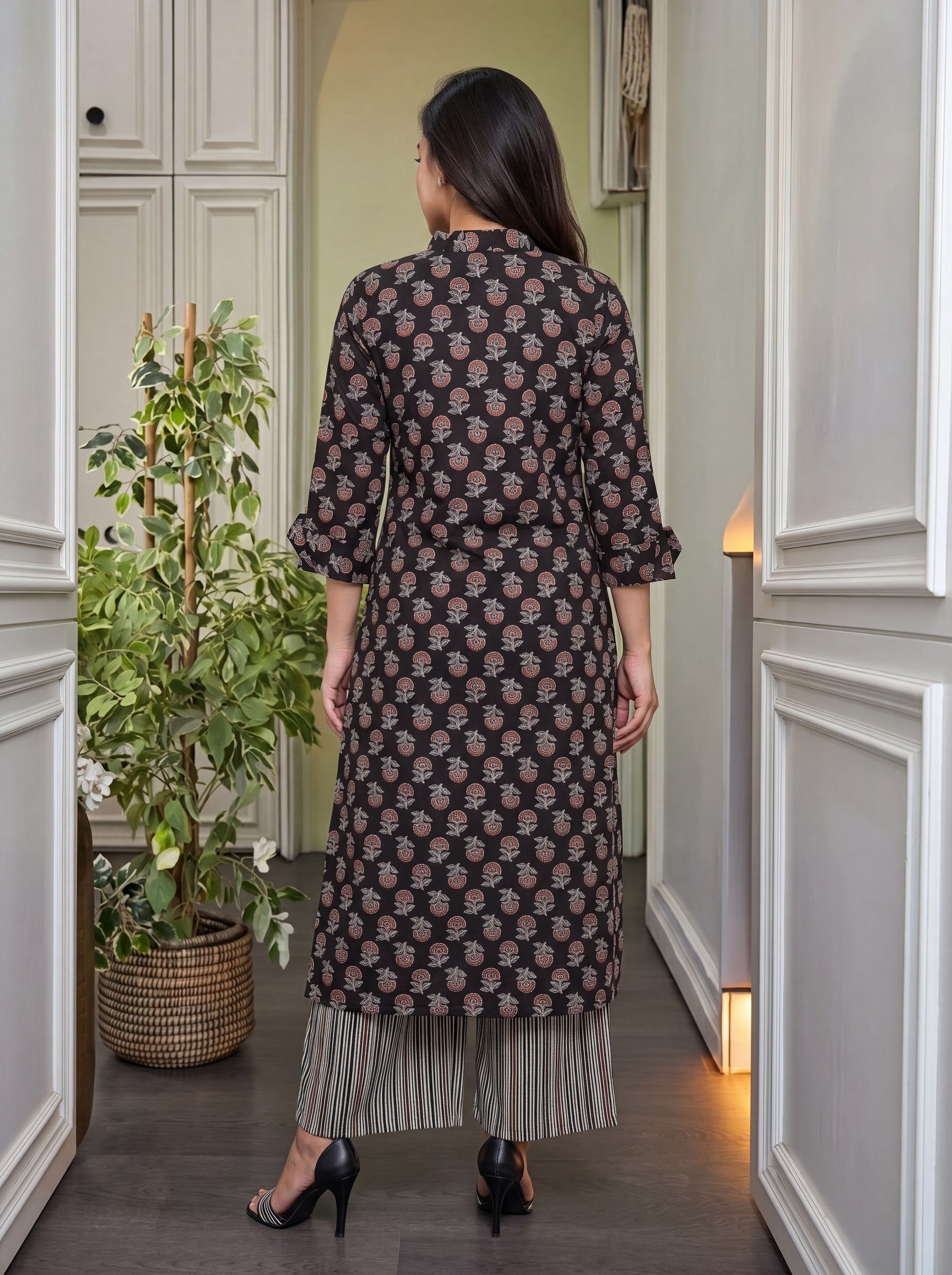 Women Ethnic Motifs Printed Regular Pure Cotton Kurta with Trousers