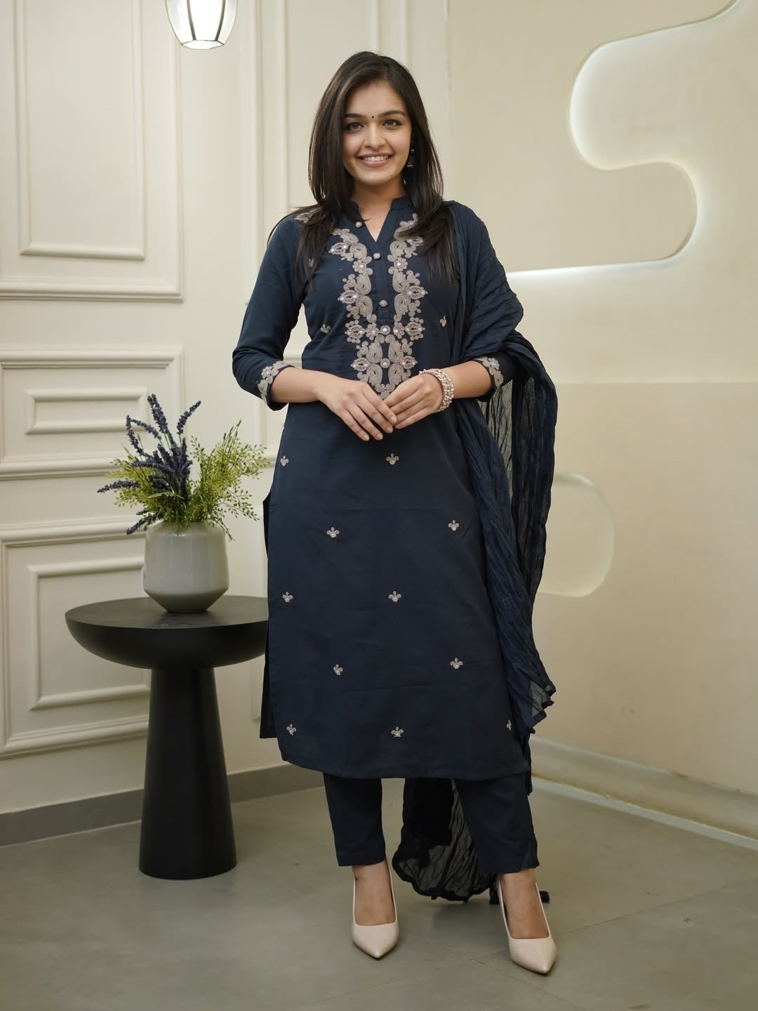 Neavy Blue Rayon Slub Ethnic Motif Embroidered Kurta Set