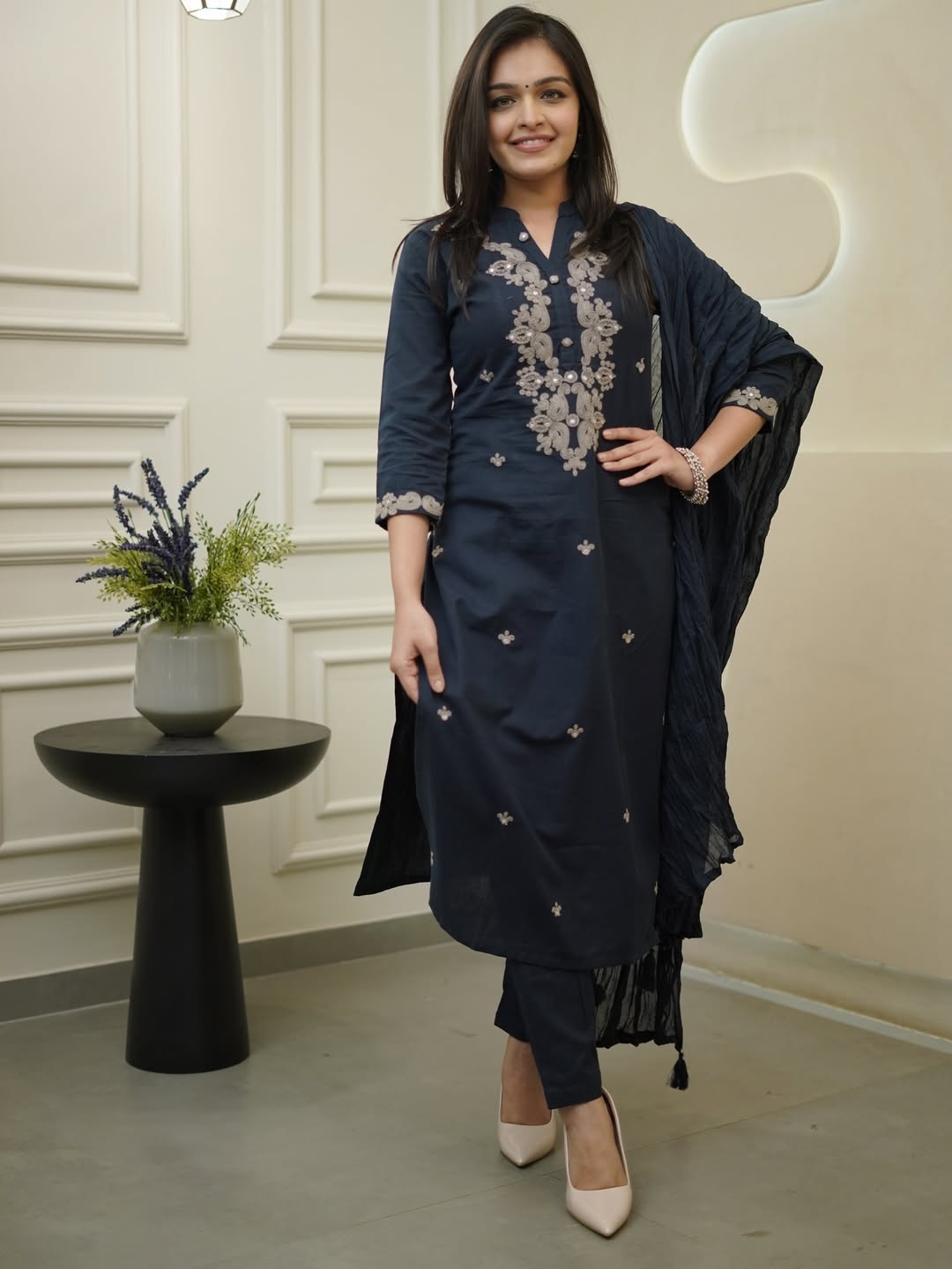 Neavy Blue Rayon Slub Ethnic Motif Embroidered Kurta Set