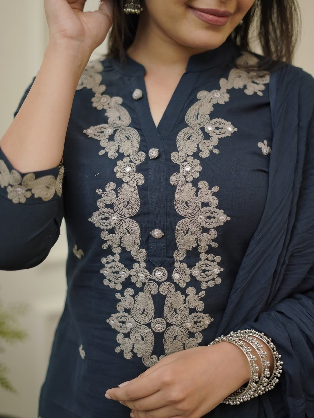 Neavy Blue Rayon Slub Ethnic Motif Embroidered Kurta Set